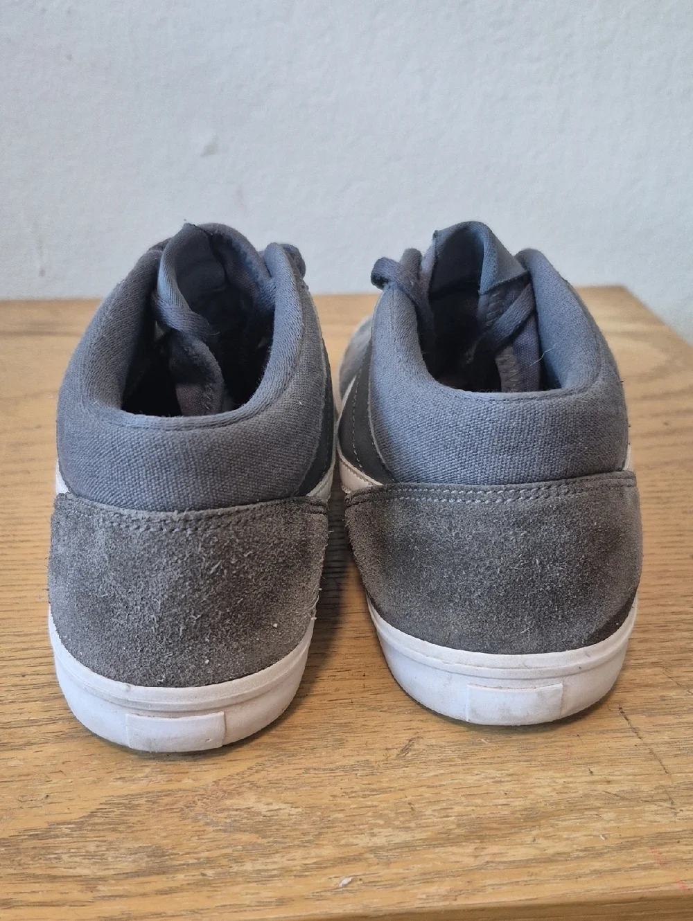 Nike Shoes Mens SB Portmore II Solar Mid Sneakers Gray Lace Up Sz 8